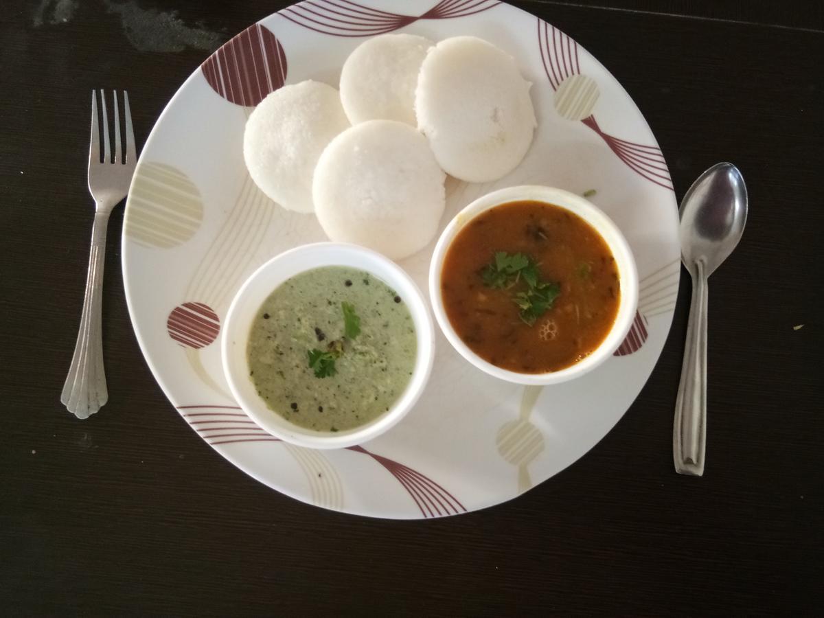 Grand Galaxy Hotel Krishna Nashik Esterno foto