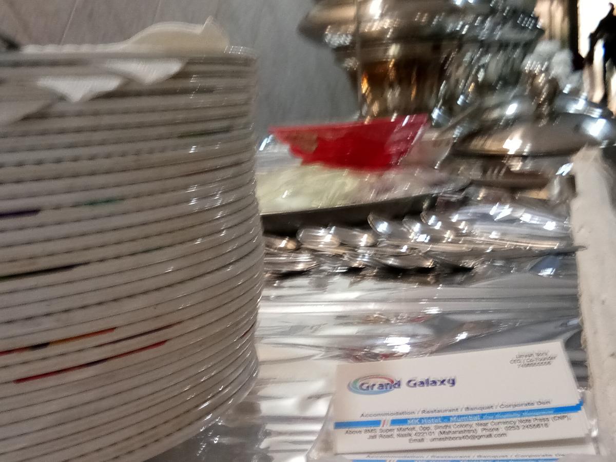 Grand Galaxy Hotel Krishna Nashik Esterno foto