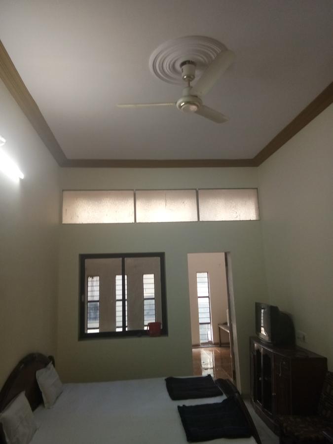 Grand Galaxy Hotel Krishna Nashik Esterno foto