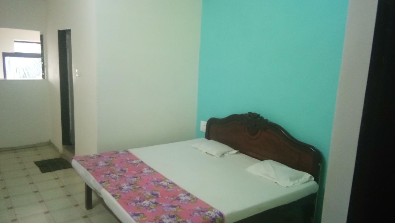 Grand Galaxy Hotel Krishna Nashik Esterno foto